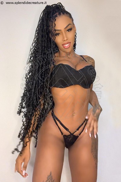 Foto Lorena Oliveira Annunci Escort 3508507919